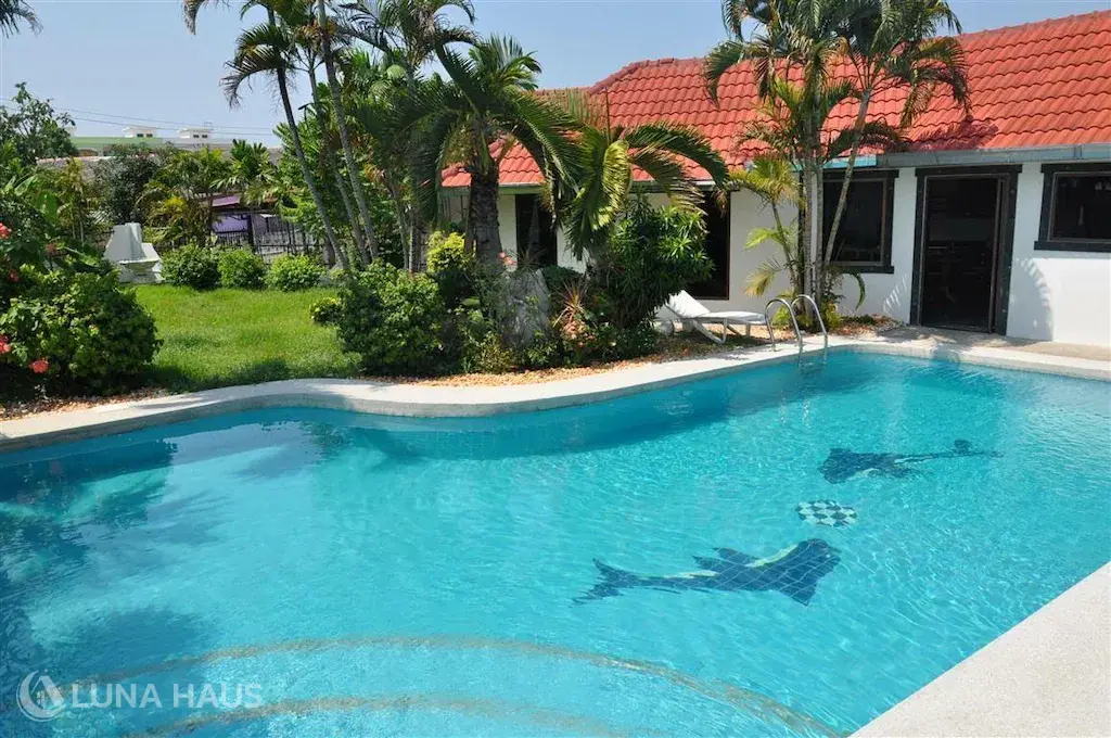 Suksabai Villa