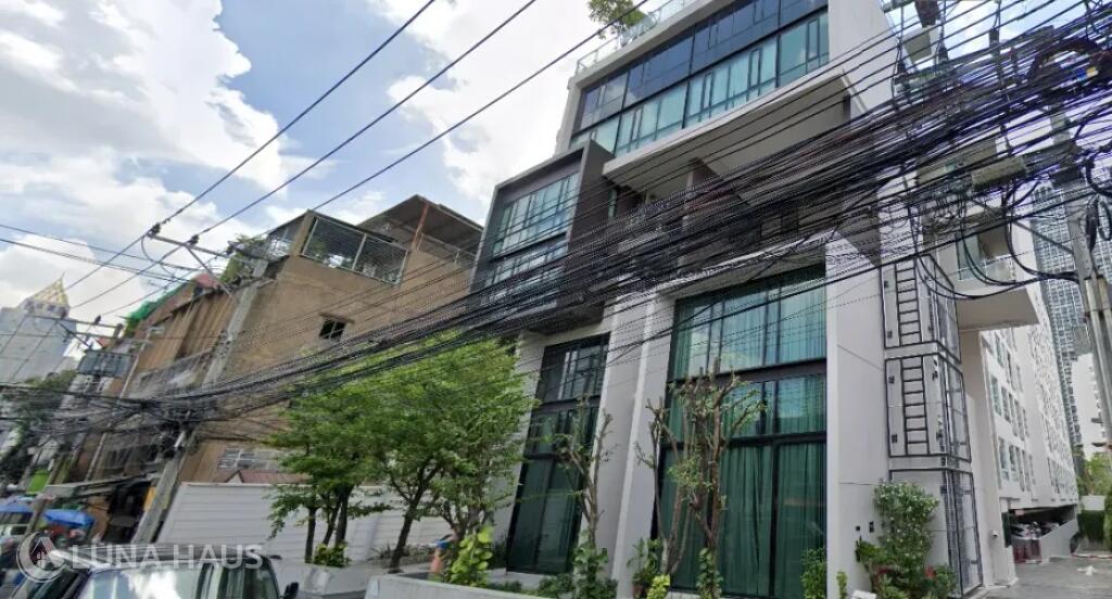 Condolette Light Convent (คอนโดเลต ไลท์ คอนแวนต์)