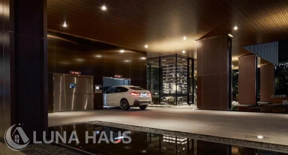 The ESSE Sukhumvit 36 (ดิ เอส สุขุมวิท 36)