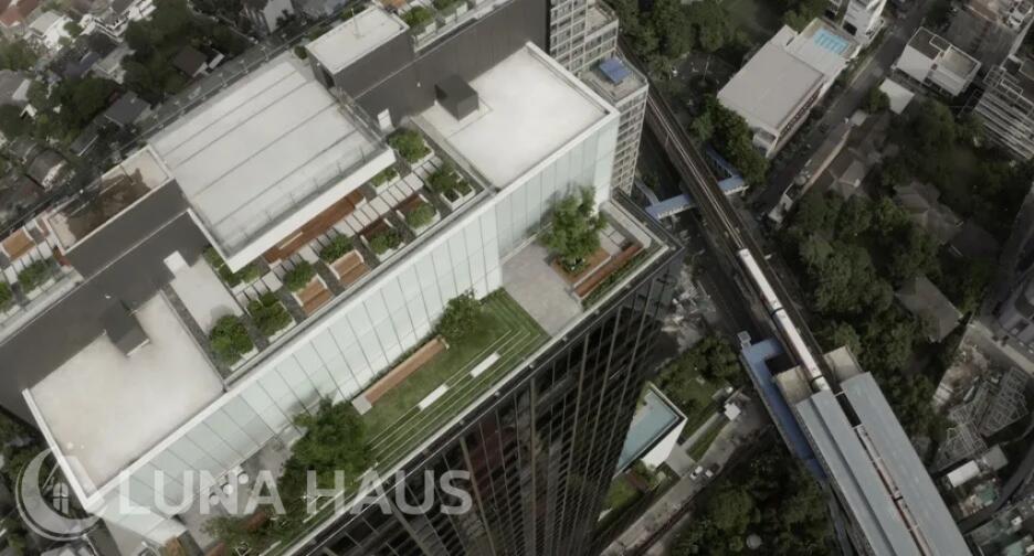 The ESSE Sukhumvit 36 (ดิ เอส สุขุมวิท 36)