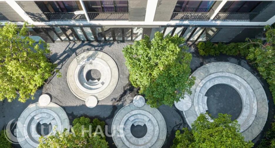 Noble Around Ari (โนเบิล อราวน์ อารีย์)