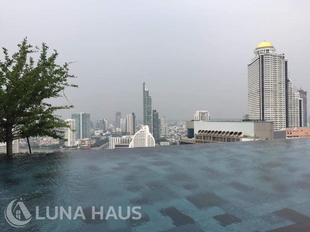 The Bangkok Sathorn (เดอะ แบงค็อค สาทร)