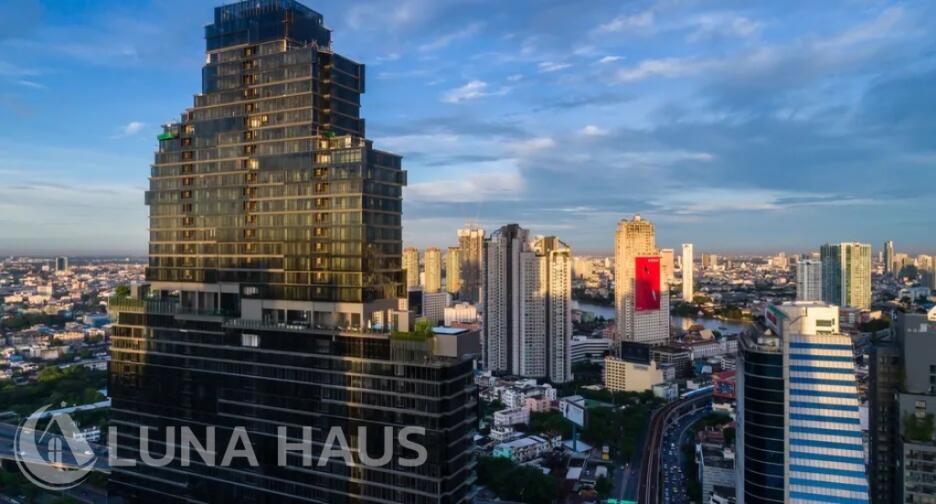 The Bangkok Sathorn (เดอะ แบงค็อค สาทร)