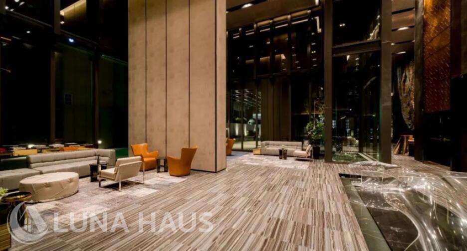 Ashton Silom (แอชตัน สีลม)