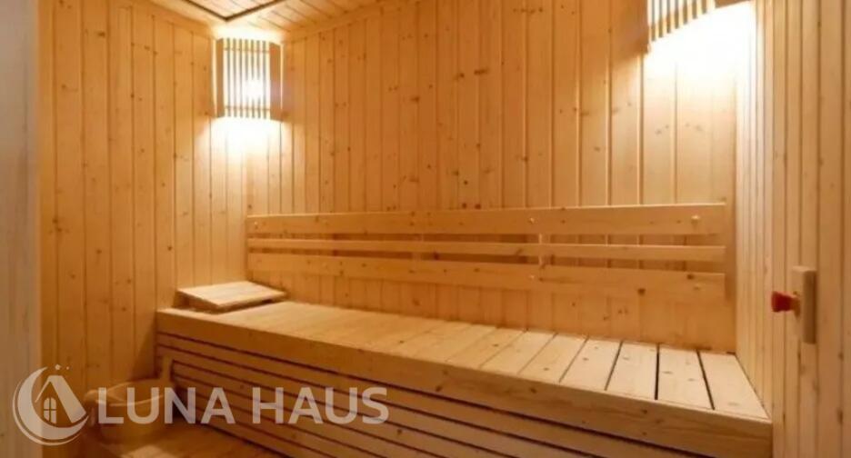 FYNN Asoke Sukhumvit 10 (ฟินน์ อโศก สุขุมวิท 10)