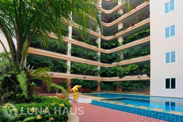 Executive Residence 4 (เอคเซคคิวทิฟ เรสซิเดนซ์ 4)