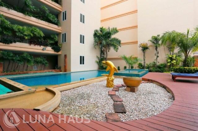 Executive Residence 4 (เอคเซคคิวทิฟ เรสซิเดนซ์ 4)