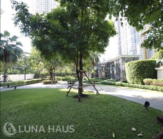 Q Asoke (คิว อโศก)