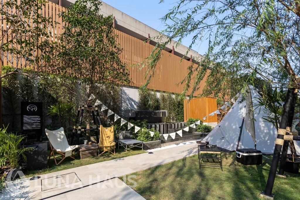 MARU Ekkamai 2 (มารุ เอกมัย 2)