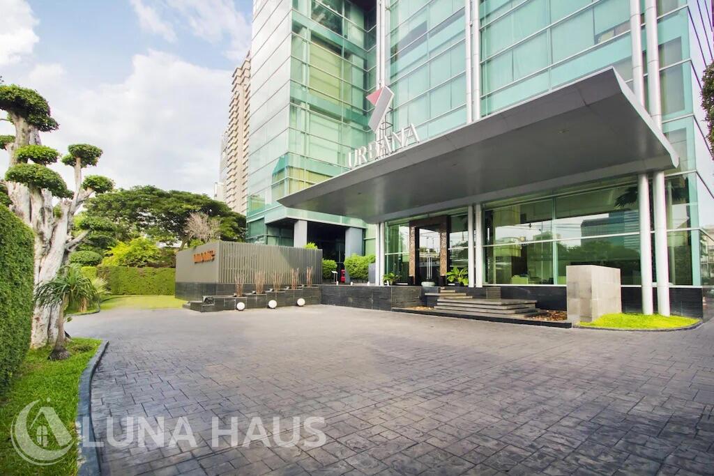 Urbana Sathorn (เออร์บานา สาทร)