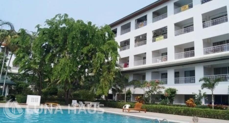 Baan Suan Lalana (บ้านสวนลลนา)