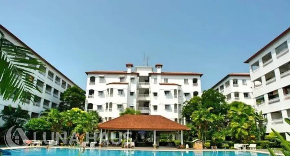 Baan Suan Lalana (บ้านสวนลลนา)