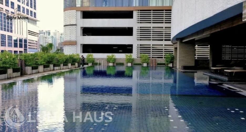 Le Raffine Jambunuda Sukhumvit 31