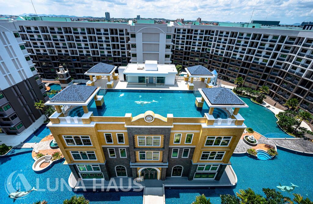 Arcadia Beach Continental (อาคาเดีย บีช คอนติเนนทอล)