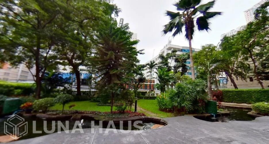 Le Raffine Sukhumvit 24 (เลอ รัฟฟิเน่ สุขุมวิท 24) - photo 3