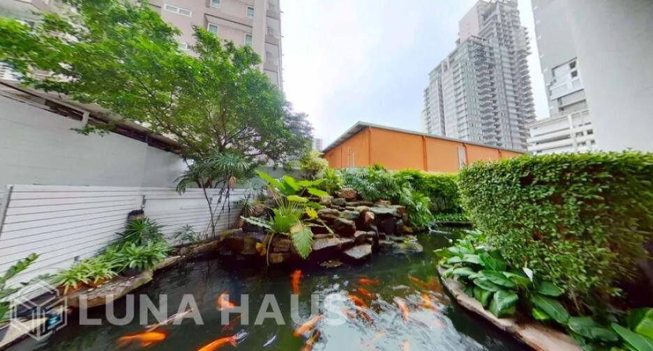 Le Raffine Sukhumvit 24 (เลอ รัฟฟิเน่ สุขุมวิท 24) - photo 4
