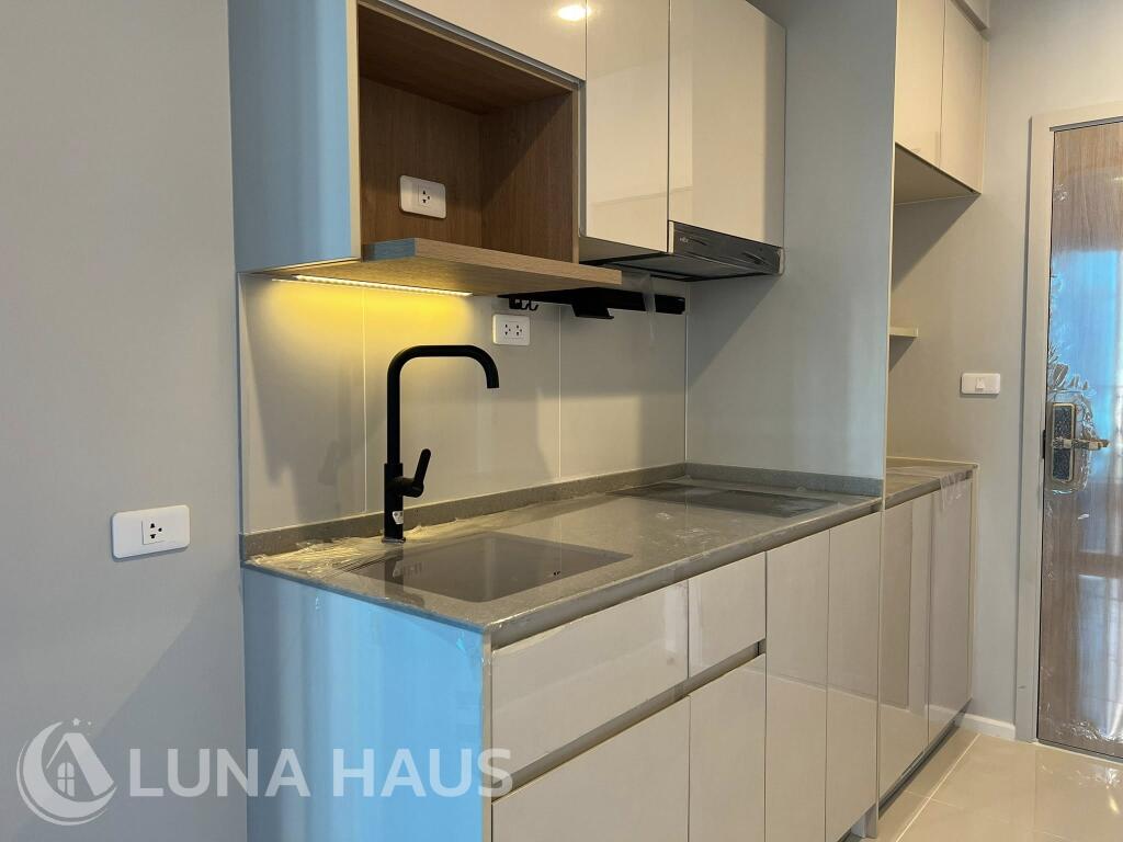 Brand-new High floor 2 Bedroom Condo Near BTS Thonglor, Sukhumvit - For Sale