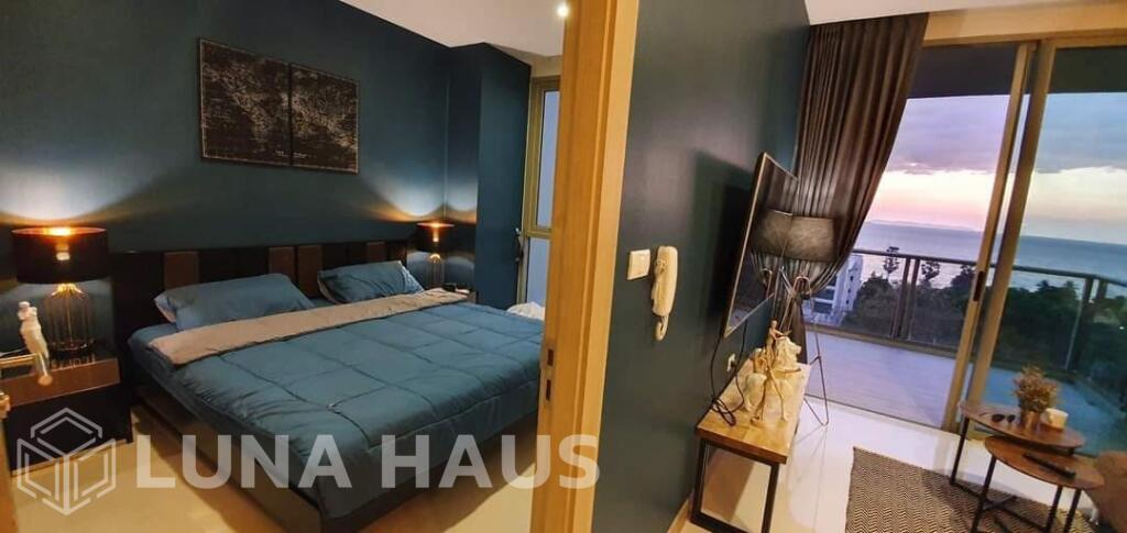 Spacious Luxury 1 Bedroom Condo With Sea View in North Pattaya - For Rent (accepted short-term) - Condo