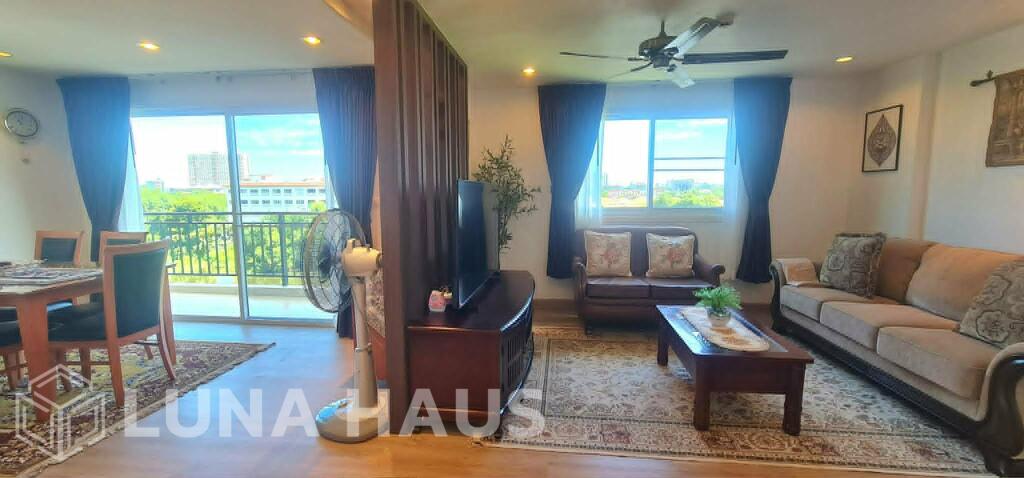 Spacious Corner Unit 1 Bedroom Condo in Jomtien, Pattaya - For Rent - Condo