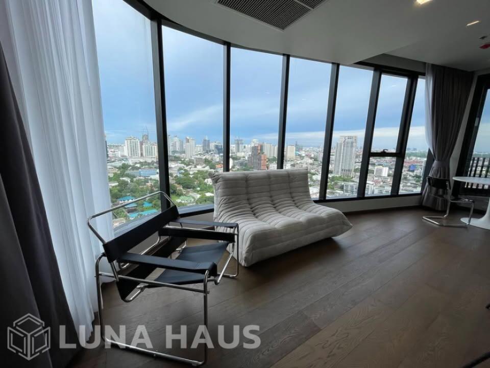 Premium High-Floor Corner Unit 1+1 Bedroom Condo in Thonglor, Sukhumvit - For Sale/Rent - Condo