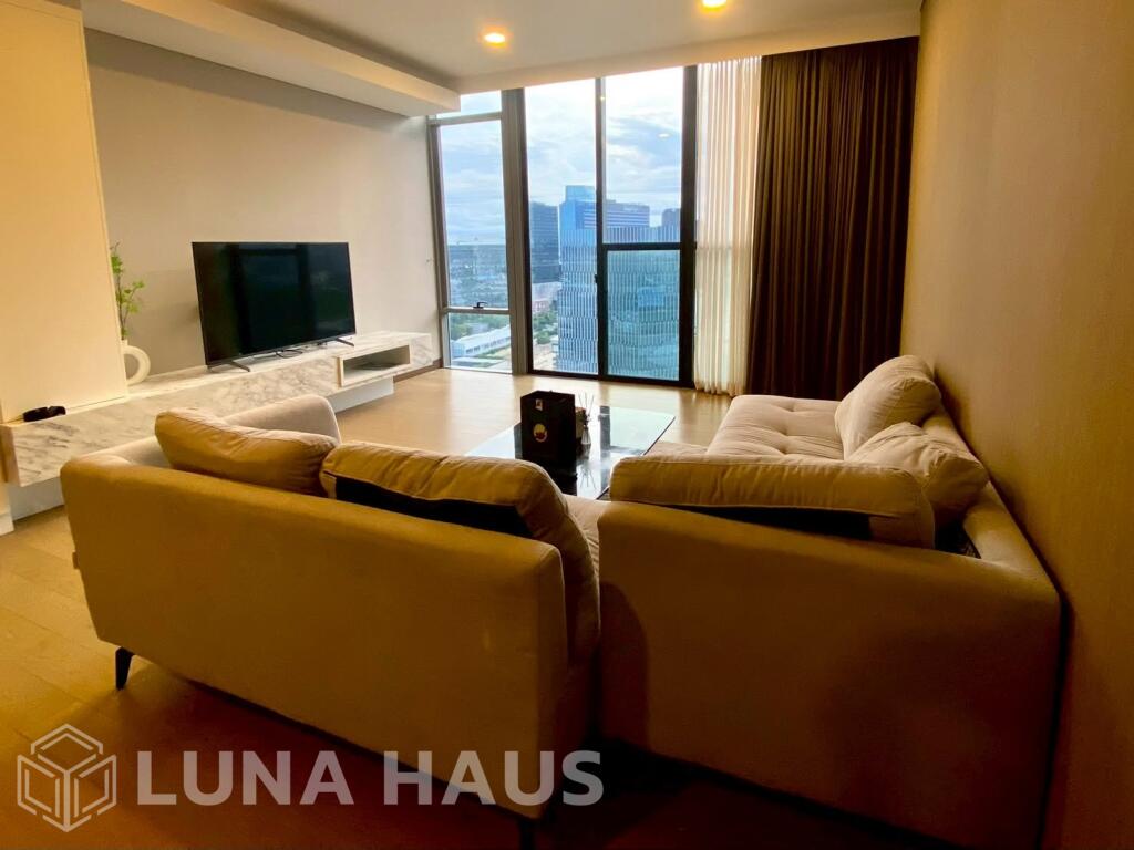 Premium Corner Unit 2 Bedroom Condo With Benjakitti Park Views in Asoke, Sukhumvit - For Rent - Condo