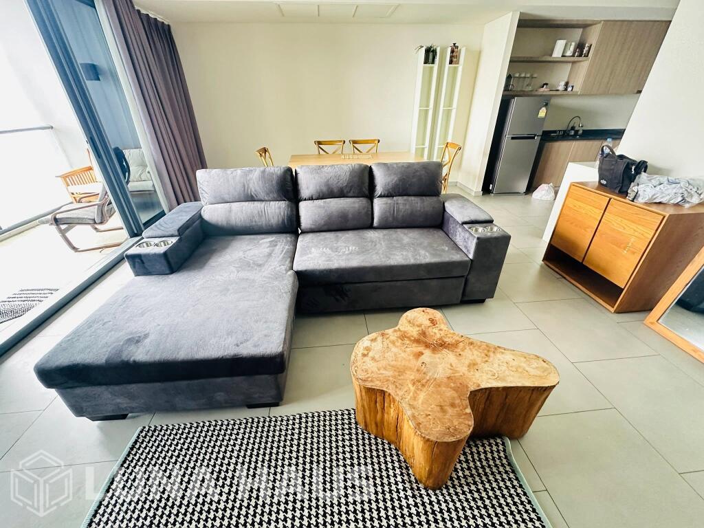 Luxury Beachfront High-Floor 2 Bedroom Condo on Wongamat Beach, North Pattaya - For Rent - Condo