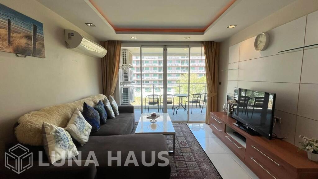 Spacious 2 Bedroom Condo in Thappraya (South Pattaya) - For Rent